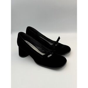 Bakers Bow Peep Black Velvet Bow Heels Size 8.5B Chunky Heel
